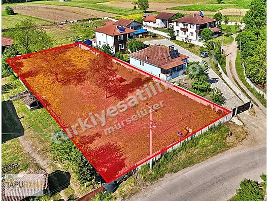 TAPUHANE'DEN KÖY MERKEZİNDE MUAZZAM KONUMDA SATILIK İMARLI ARSA