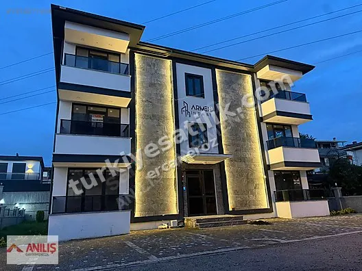 BAŞİSKELE YAKACIK MH.DE LÜKS YAPILI SATILIK 2+1 ARAKAT DAİRE